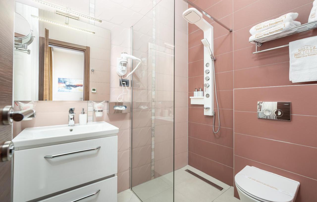 Hotel Dua Residence Пореч Экстерьер фото
